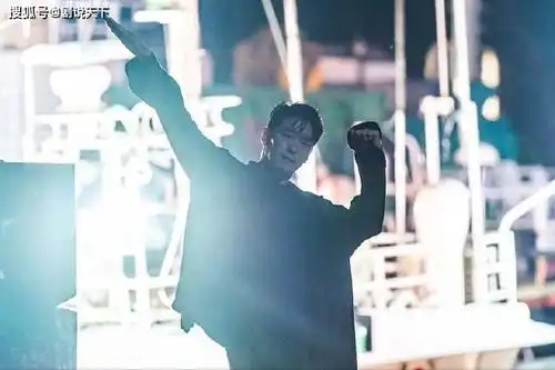 顶楼3严基俊剧照每一张都是动作大场面,周丹泰好辛苦