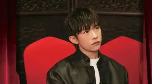 易烊千玺金像奖提名海报,年仅19岁金像奖双提名,网友未来可期