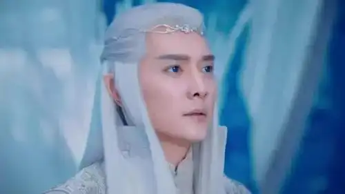 幻城卡索想放弃王位,老冰王用梨落来威胁卡索
