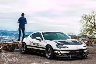 年少时中了头文字d的毒,长大后爆改丰田86,现在全家都怀疑他吸毒