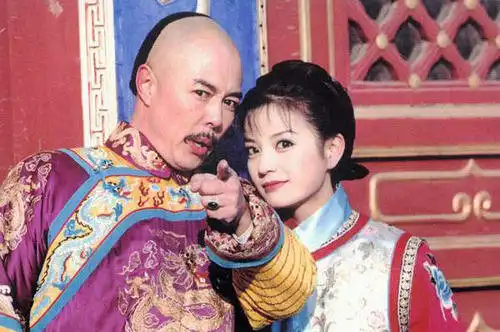 还珠格格珍贵合影曝光,赵薇范冰冰美得好惊艳皇后娘娘好年轻
